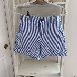 Adorable seersucker type Old Navy blue striped shorts size S